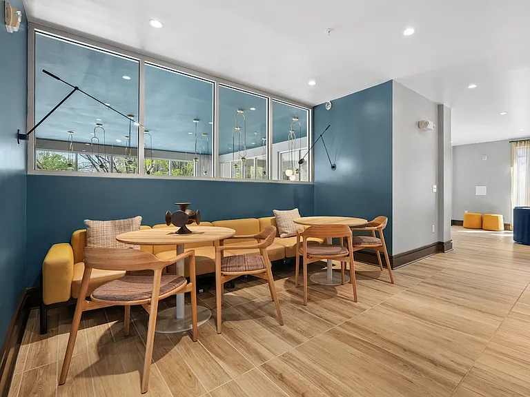 Chill lounge with co-working space