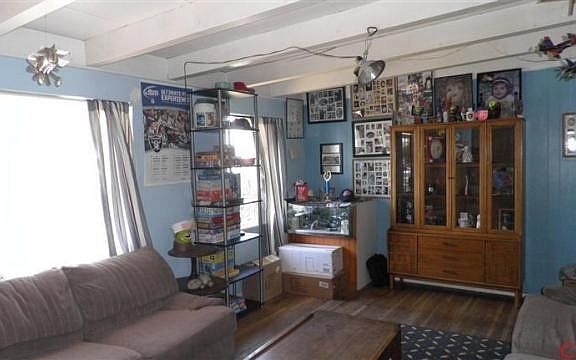2nd image of 732 E Mariposa Way