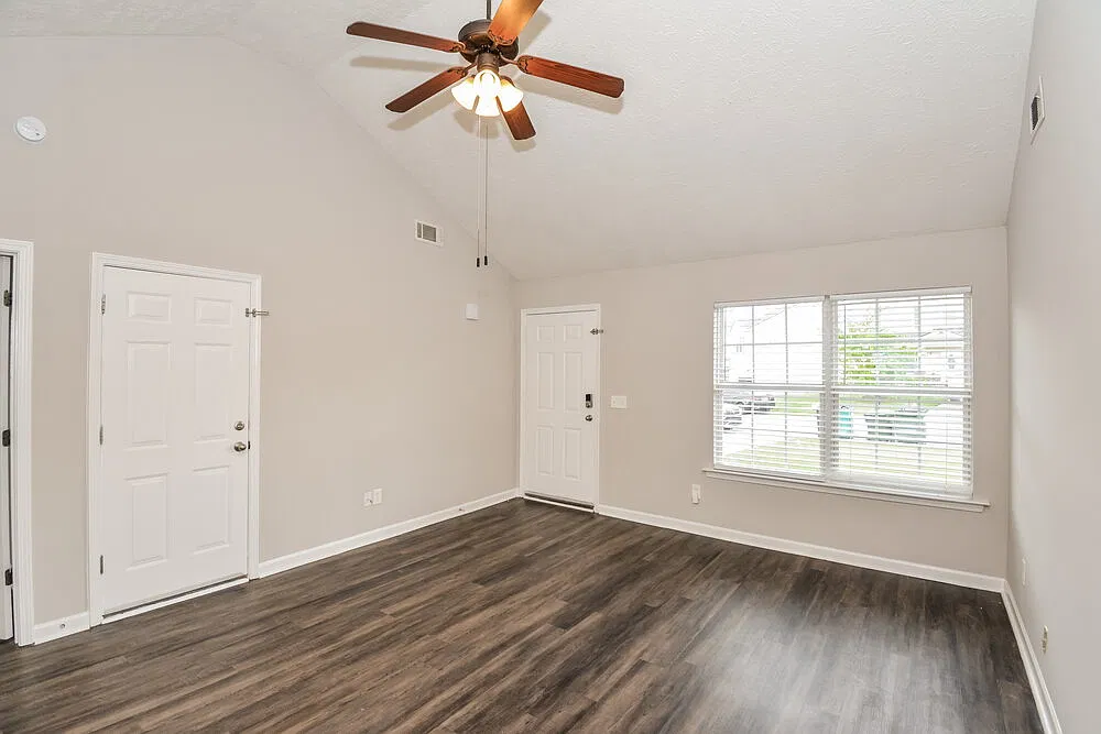 3 bed, 2.0 bath, 1145 sqft, $1,855 — Photo 4