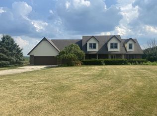 2197 Quarry Rd, Ashton, IL 61006