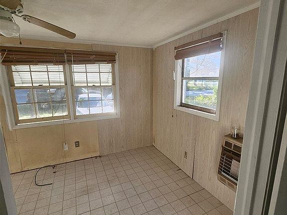 3rd image of 1104 W 12th Ave