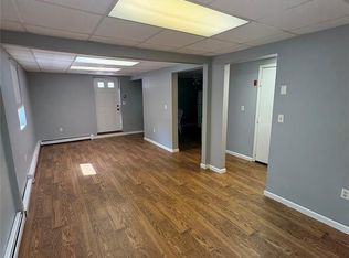6 Wadsworth Ave, Coram, NY 11727