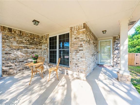 2nd image of 1026 Moser River Dr