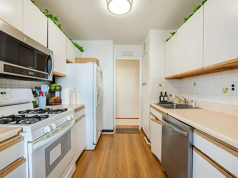 6040 Boulevard East #30B — Photo 7