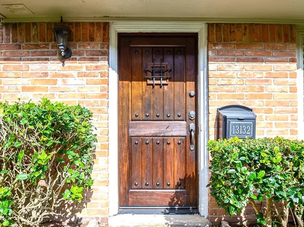 13132 Trail Hollow Dr #3132, Houston, TX 77079
