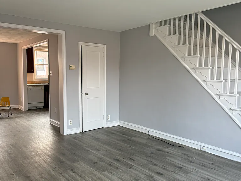 1440 Creston St — Photo 1