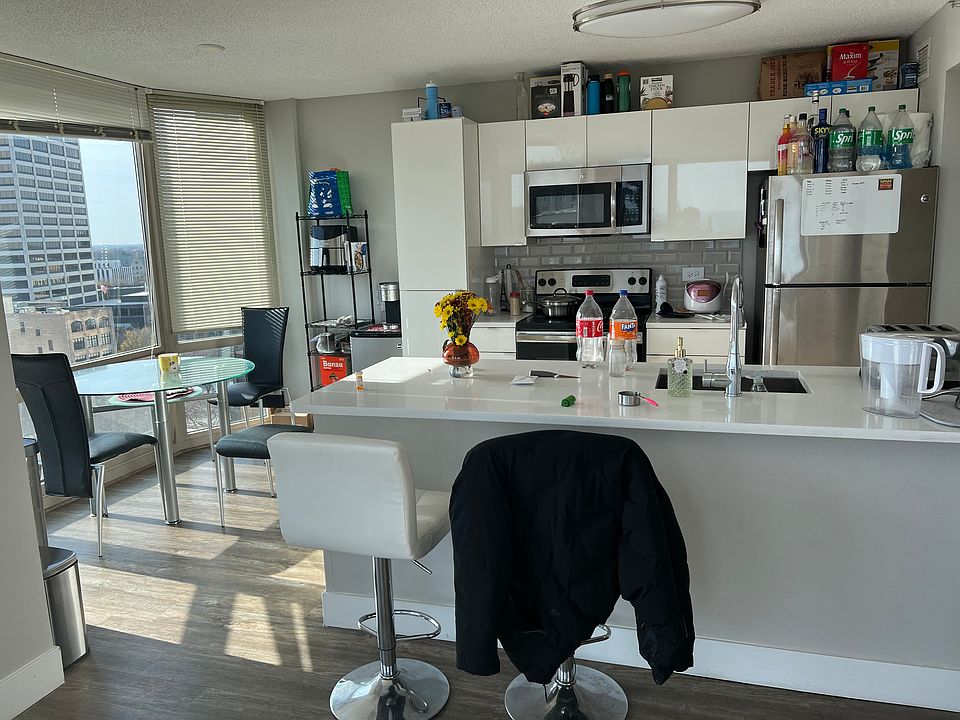 1st image of 1620 Chicago Ave #1112