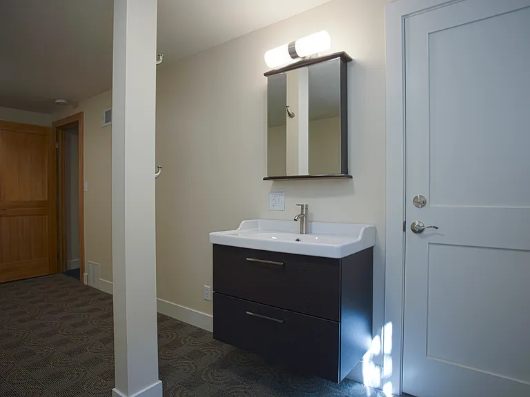 3008 NE 117th St #5 — Photo 3