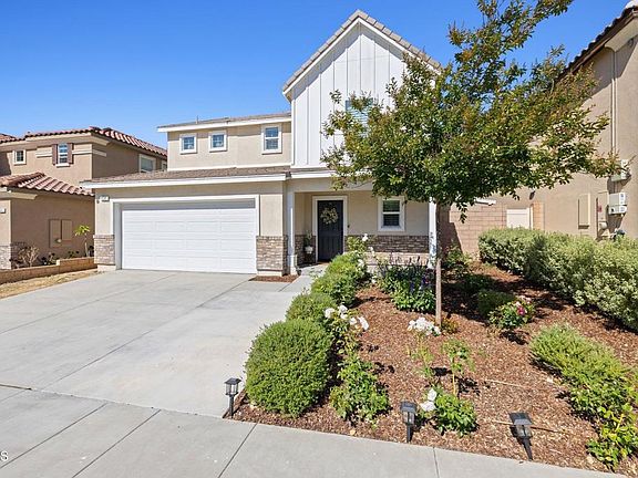 3rd image of 454 Celebration Ln