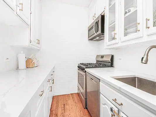 Sold by Re/Max In The City | media 3