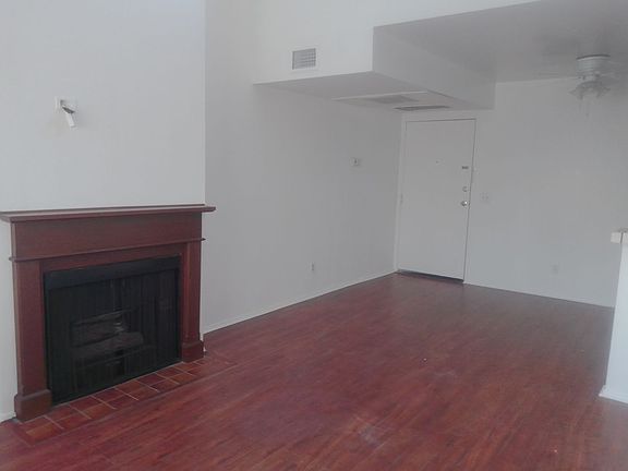 4th image of 5554 Carpenter Ave APT 205