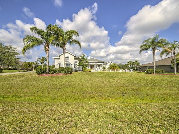3rd image of 3880 Ramblewood Ct