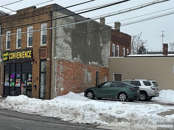 2nd image of 397 Passaic Ave