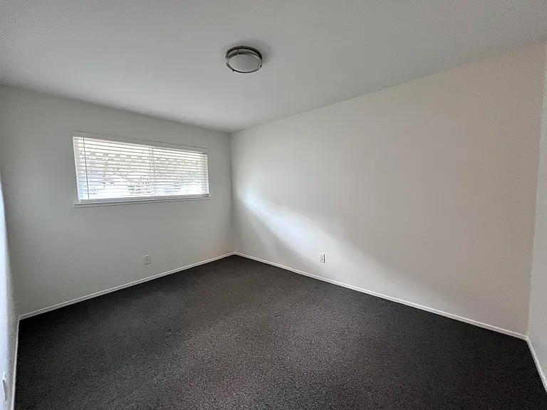 1118 Delaware St #E — Photo 8