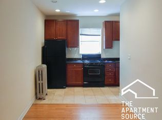 3815 N Pine Grove Ave #2, Chicago, IL 60613