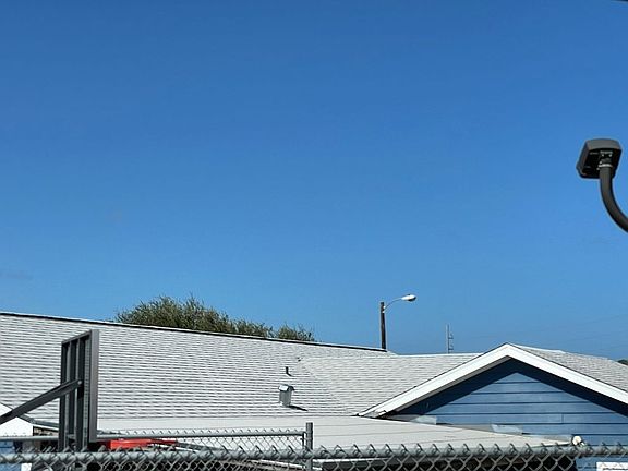 2nd image of 2234 Oak Crest St