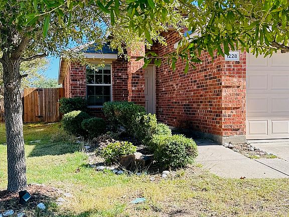 3rd image of 1228 Alder Tree Ln