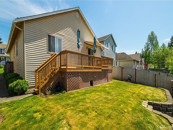 2nd image of 6100 76th Ave NE