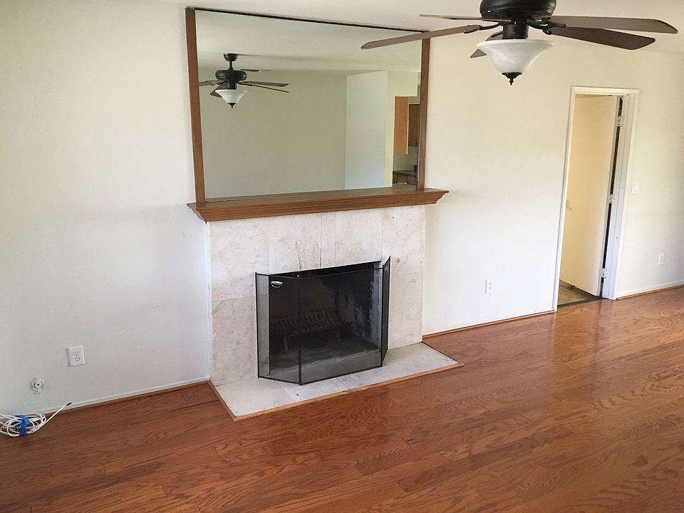 Living Room Firepace