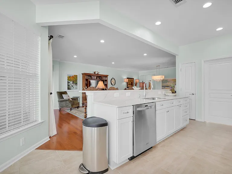 17 Thomas Bee Dr — Photo 22
