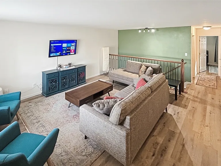 2405 W Elizabeth St — Photo 27