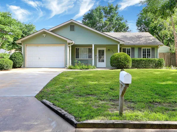 2332 Spain Dr, Manhattan, KS 66502