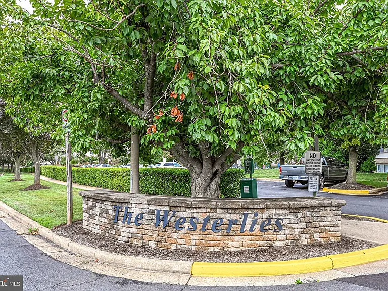 1805 Westwind Way #55 — Photo 3