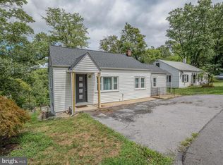 5 Tower Cir, Berkeley Springs, WV 25411