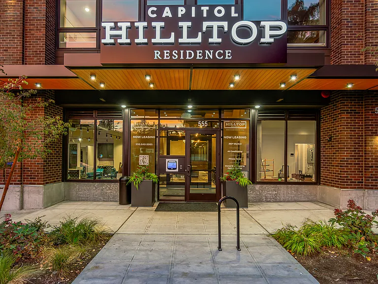 Capitol Hilltop Apartments — Photo 9