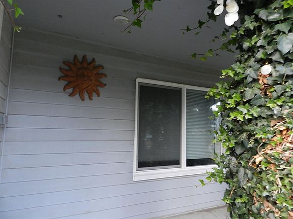 5th image of 4107 E 32nd Ave