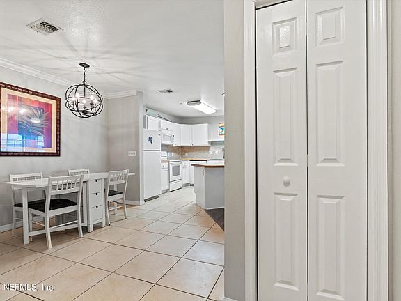 4th image of 3591 KERNAN Boulevard #706