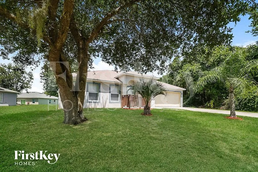 4 bed, 2.0 bath, 2128 sqft, $1,900 — Photo 2