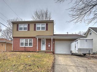 4038 N Buckingham Dr, Decatur, IL 62526