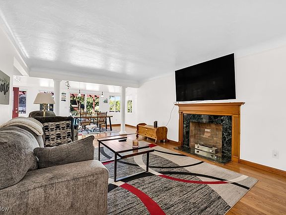 4th image of 21884 N Park Dr