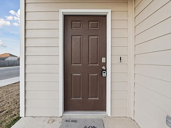 2nd image of 14383 Elkhorn Crst