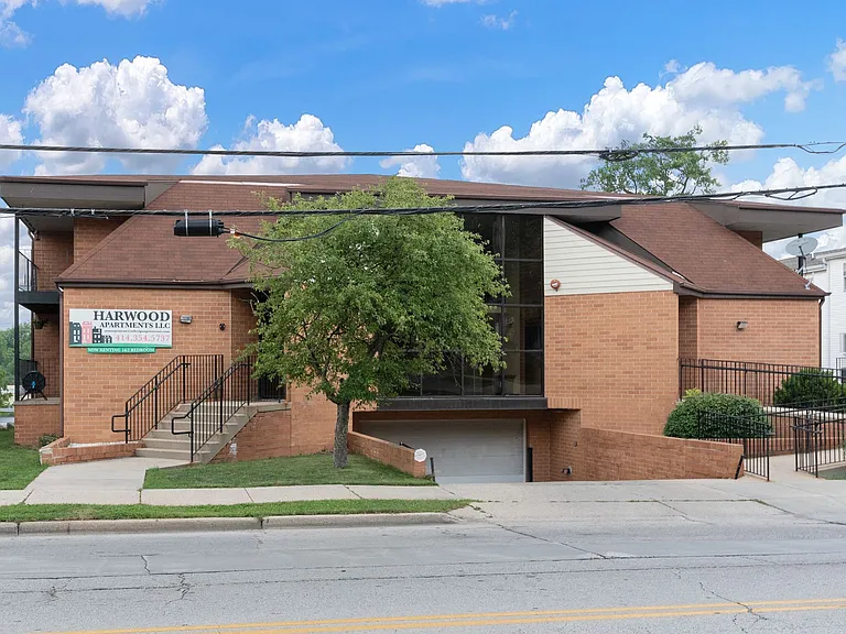 7900 Harwood Ave — Photo 23