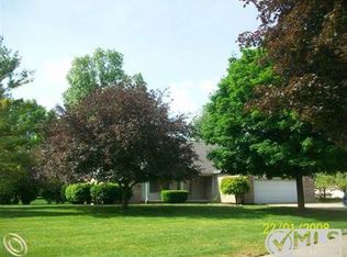 2240 Custer Dr, Troy, MI 48085