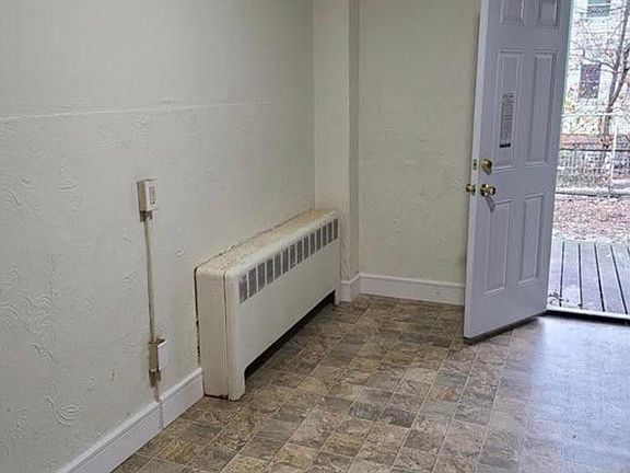 Eat in kitchen and out door deck