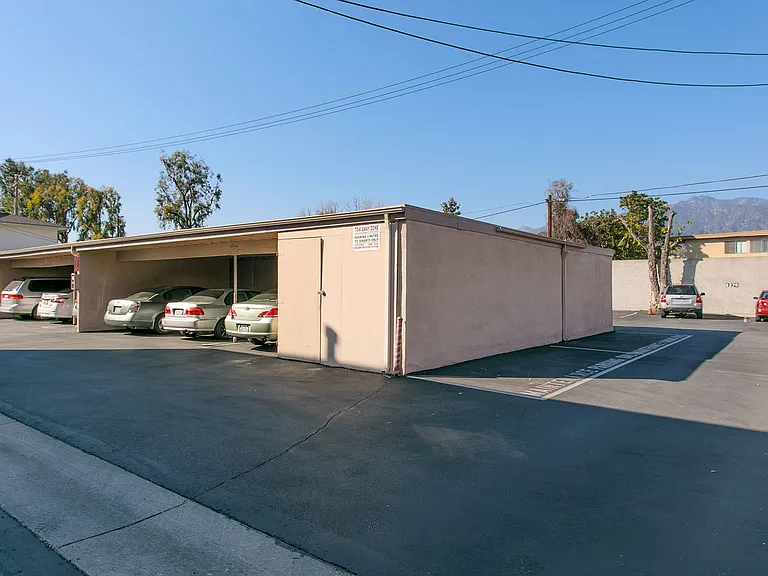 427-433 W Duarte Rd — Photo 56