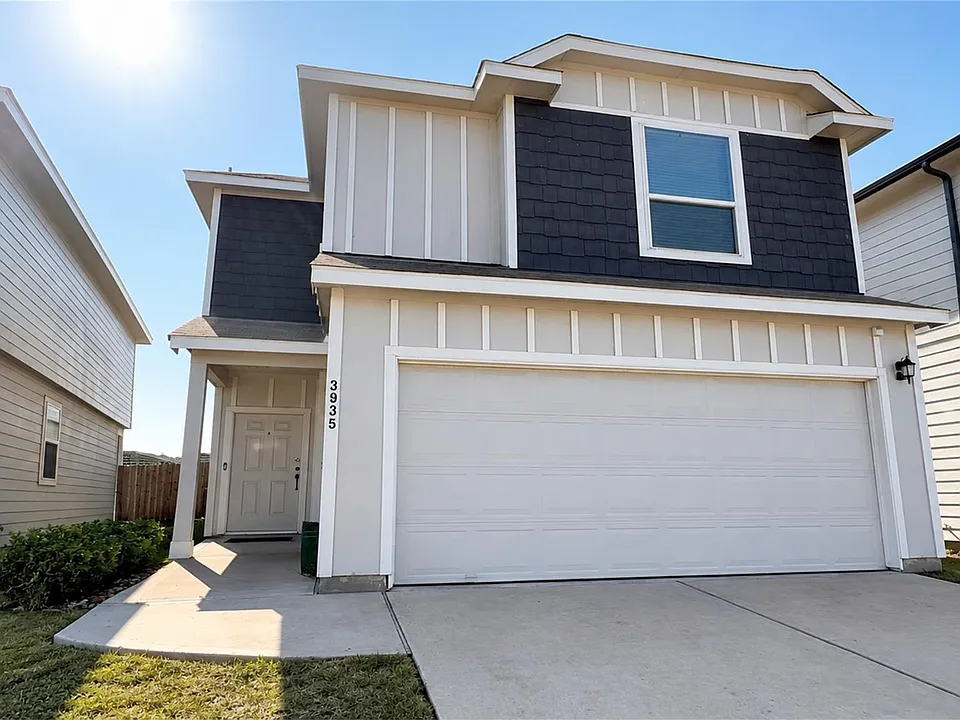 3935 Deledda Dr