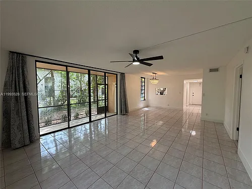 400 Commodore Dr #101 Photo 1