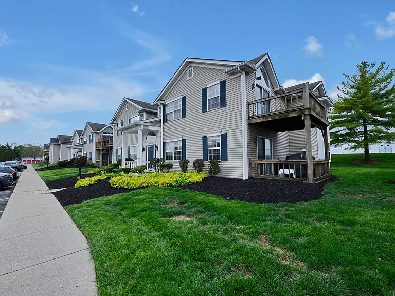 Stratford Commons — Photo 1
