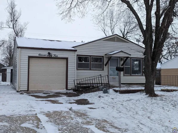 1154 SW Woodhull St, Topeka, KS 66604