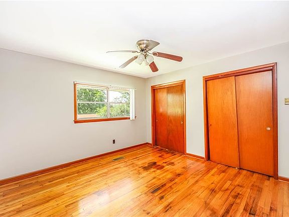 4th image of 310 Avenue B
