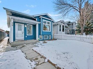 29 N Erin Green Way SE, Calgary, AB T2B 3C2