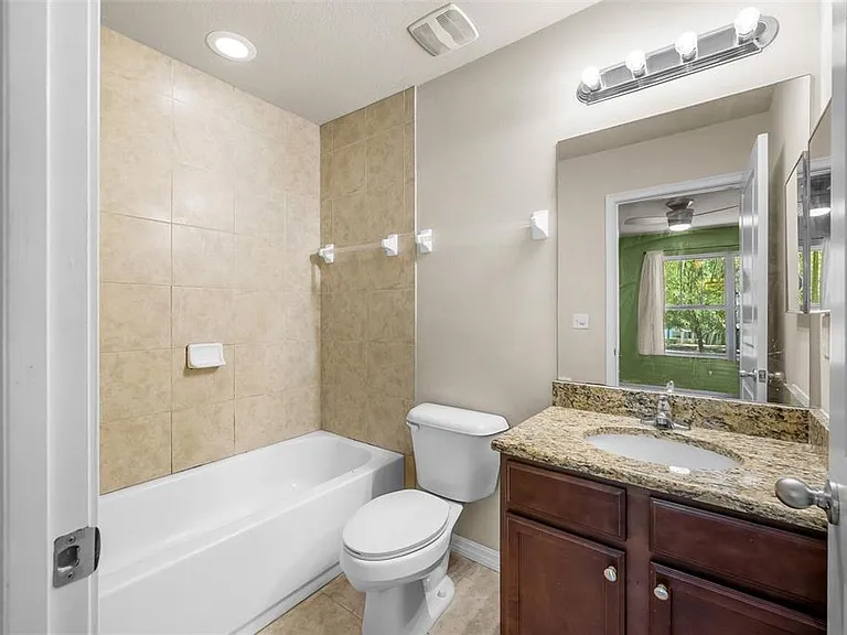 4605 SW 48th Dr #155 — Photo 14