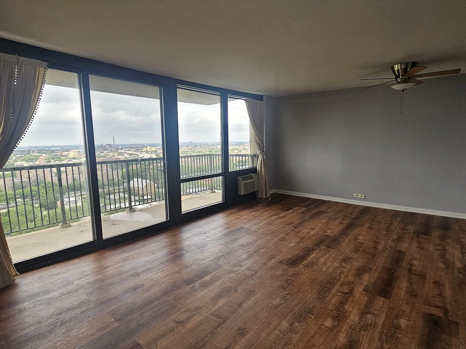 Studio, $1,200 — Photo 4