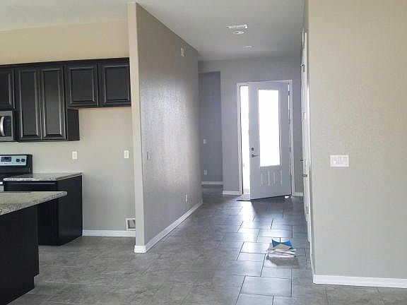 3rd image of 480 Highland Dr