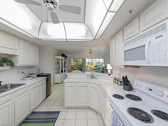 5th image of 26880 Wedgewood Dr APT 302