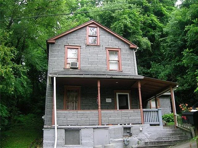 135 Leneake St photo 1